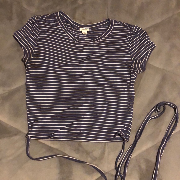 Garage crop top !!💙 - Picture 1 of 4